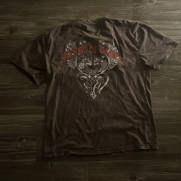 Wings of Glory buttoned tee - Picture 1 of 4